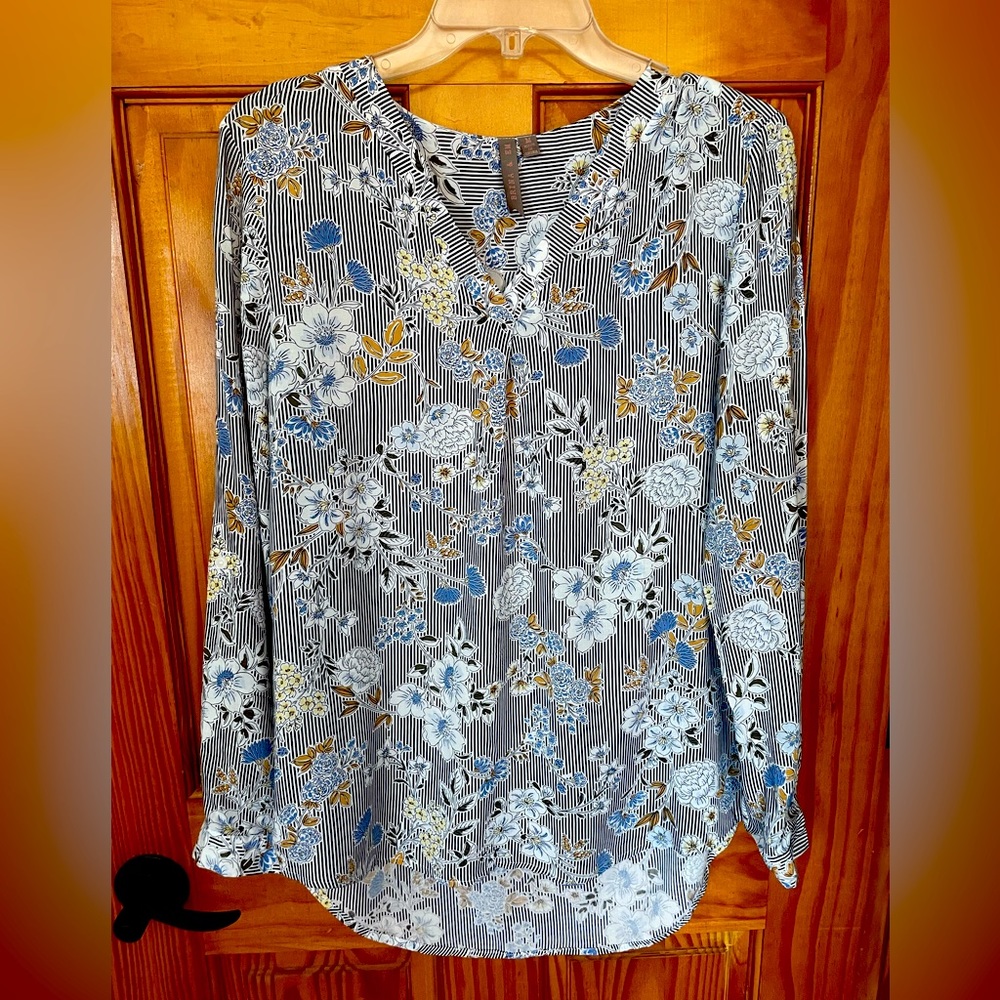 Beautiful ladies summer blouse